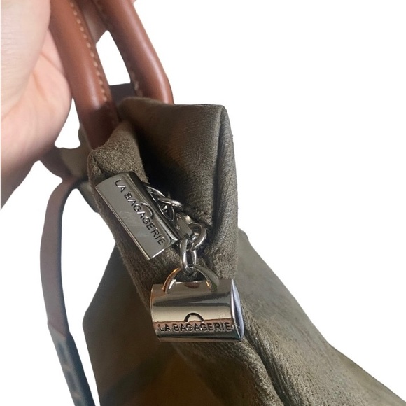 La Bagararie Green Tote with Brown Leather Trimming - Picture 5 of 10